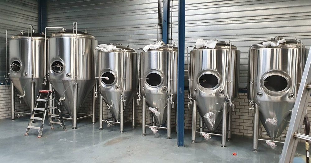 brewery beer brewing equipments,conical stainless steel beer fermenter,commercial brewery equipments for sale,how to start brewery,brewery equipment cost,beer tank,beer bottling machine,beer kegging machine,beer canning machine,craft beer brewing system for sale,brewery tanks,beer brewing equipment,brewery Europe, 1000L brewery equipment